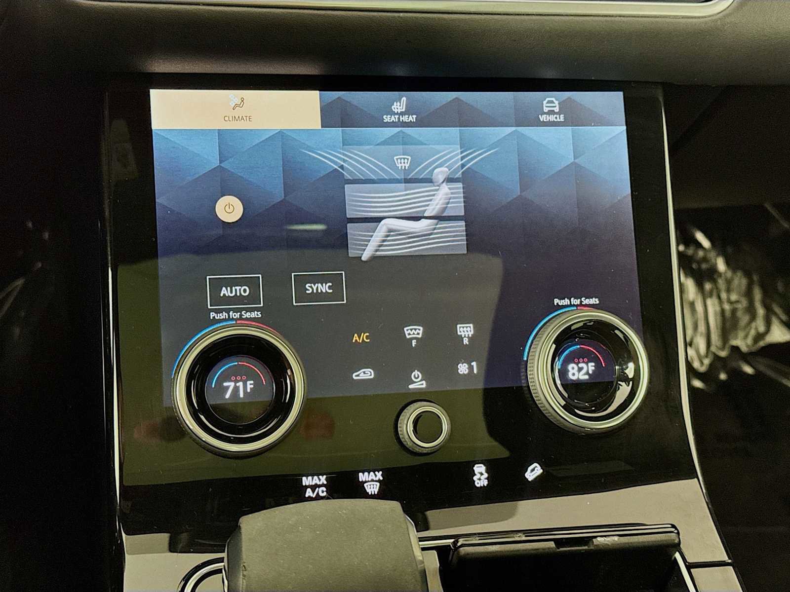 Used 2023 Land Rover Range Rover Velar HST image 17