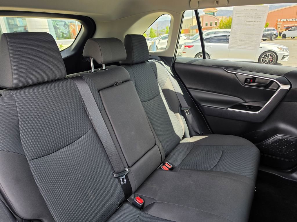 Used 2025 Toyota RAV4 LE AWD/4WD image 13