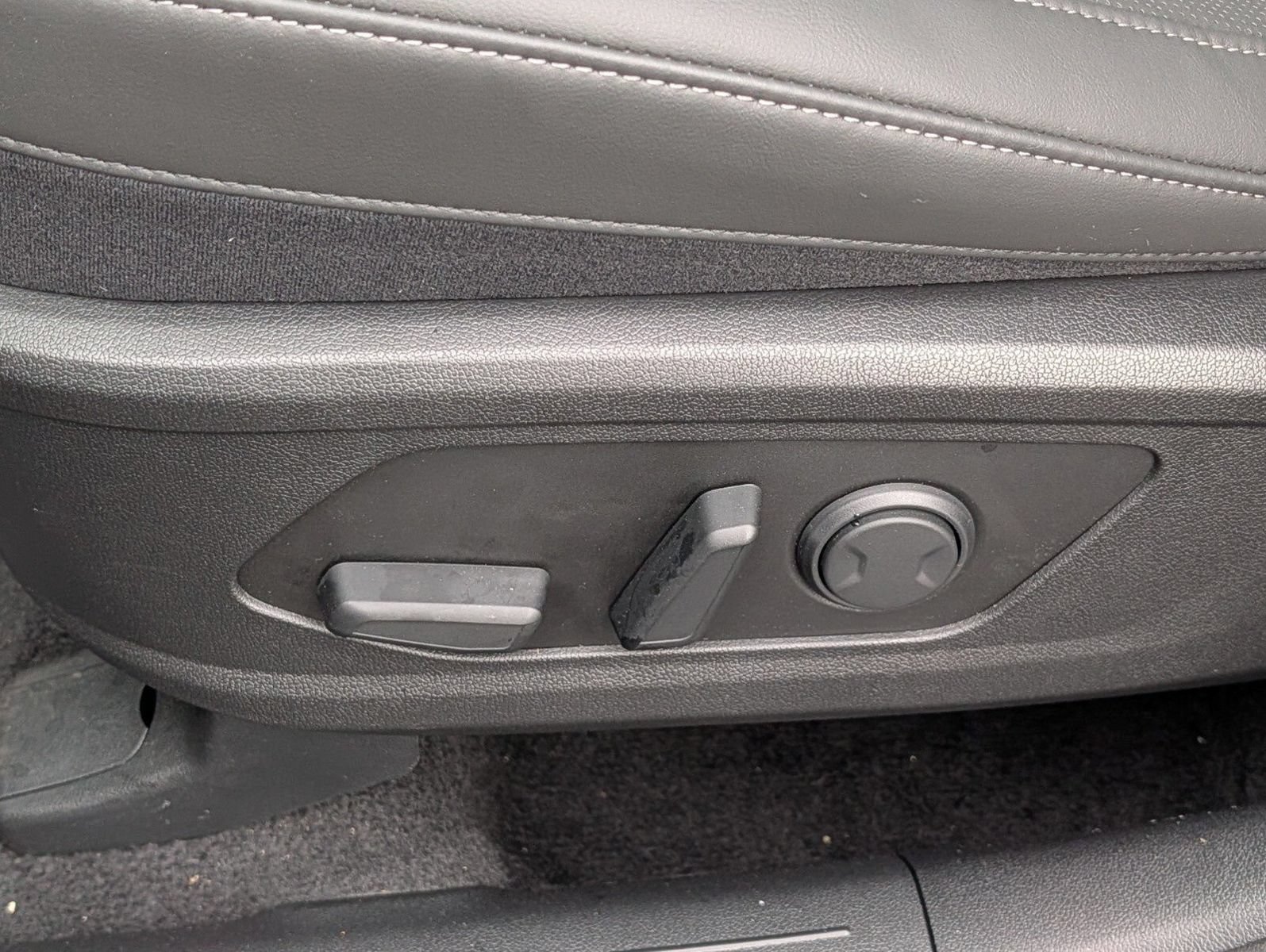 New 2026 Kia Sorento S w/ S Panoramic Sunroof Package FWD image 26