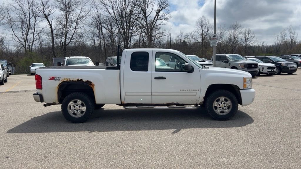Used 2009 Chevrolet Silverado 1500 LT w/ Power Pack Plus image 7