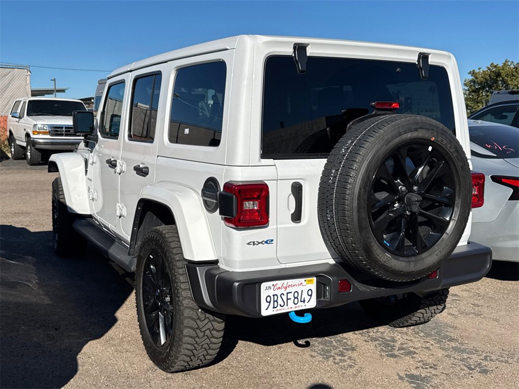 Used 2022 Jeep Wrangler Unlimited Sahara w/ Cold Weather Group image 8