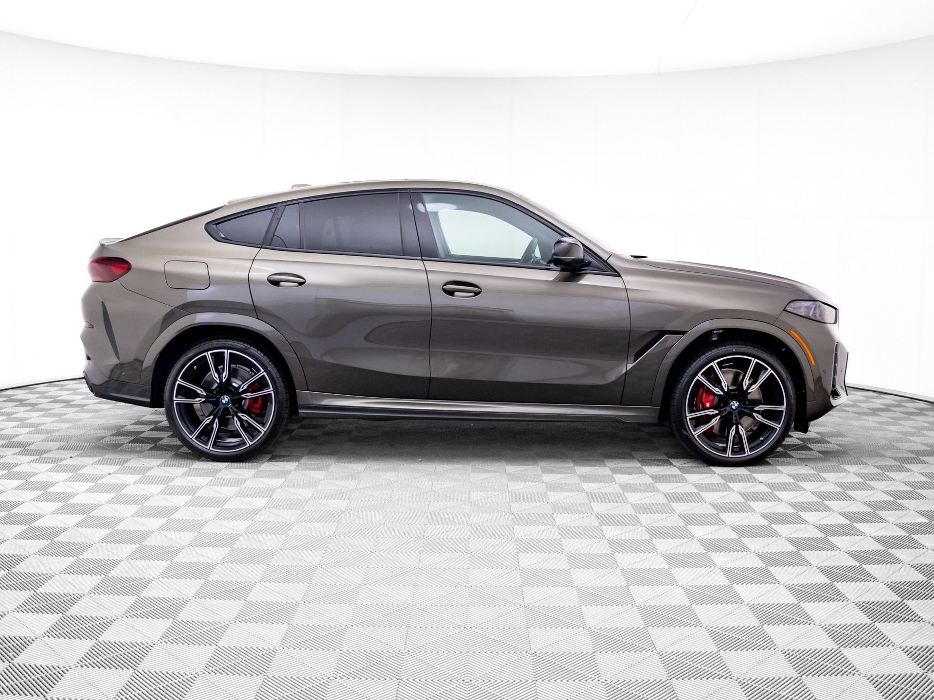 New 2027 BMW X6 M60i AWD/4WD image 7