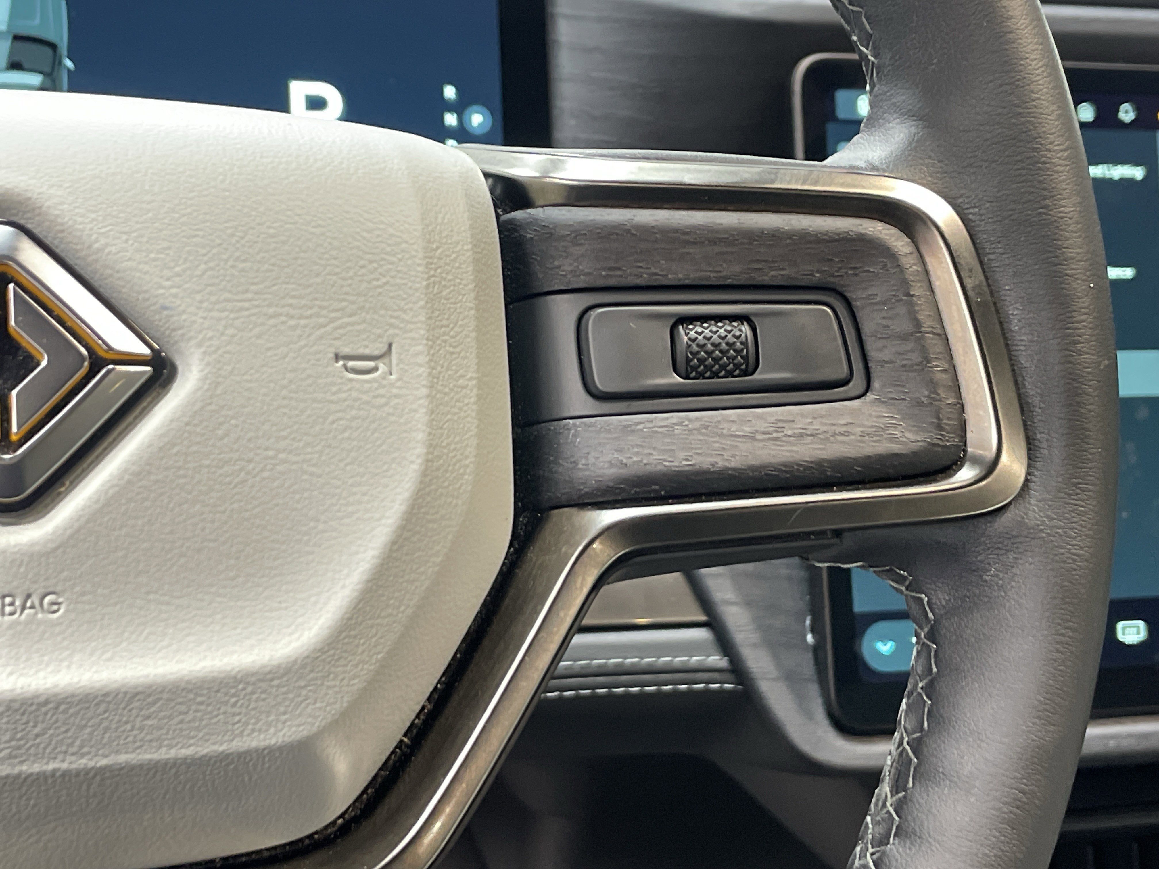 Used 2024 Rivian R1S Adventure image 20