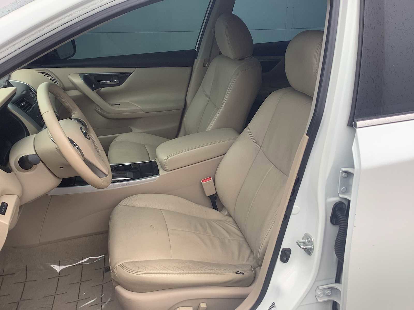 Used 2014 Nissan Altima 2.5 SV image 11