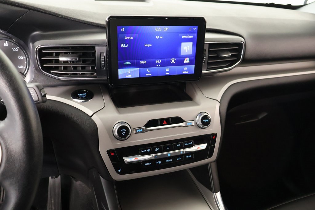 Used 2023 Ford Explorer XLT w/ Equipment Group 202A image 5