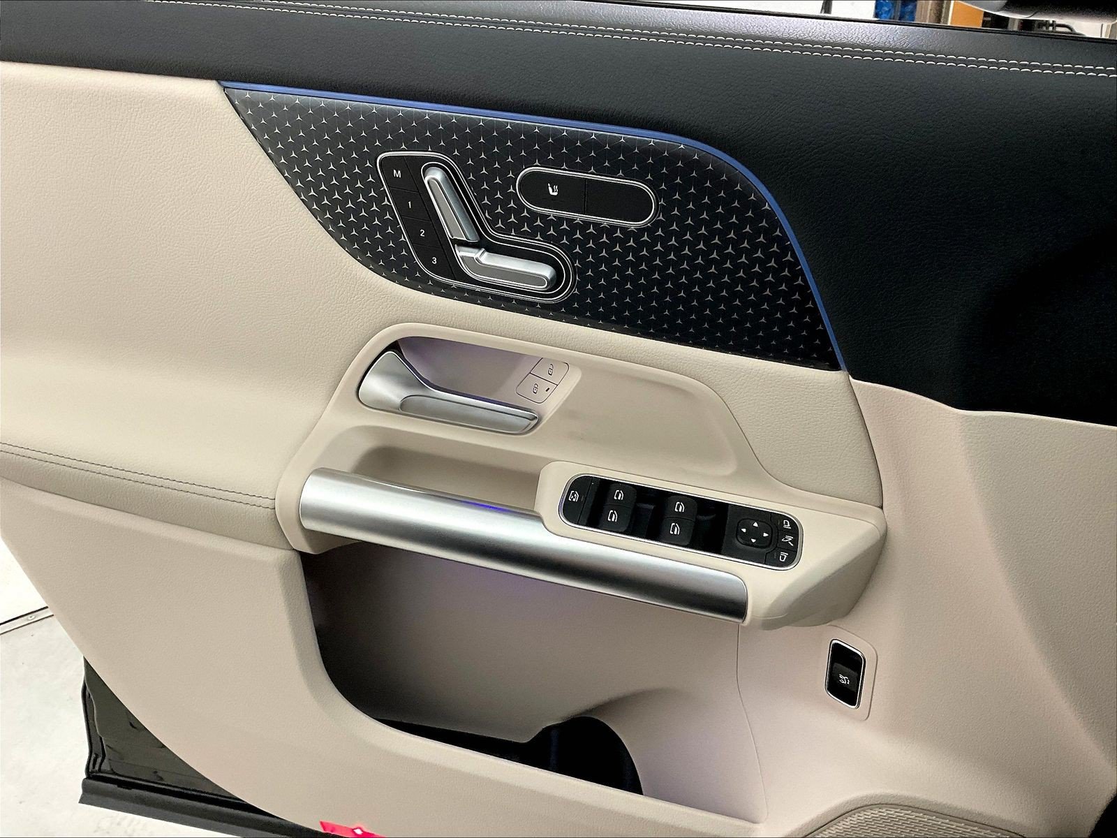 New 2026 Mercedes-Benz GLA 250 4MATIC image 24