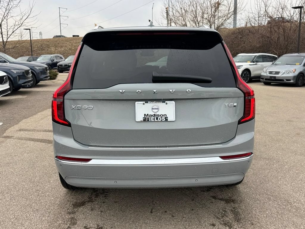 New 2026 Volvo XC90 T8 Plus w/ Protection Package Premier AWD/4WD image 3