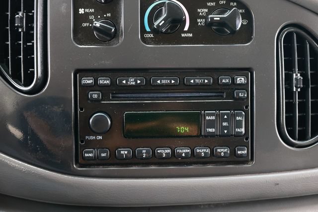 Used 2008 Ford E-350 and Econoline 350 XLT RWD image 35