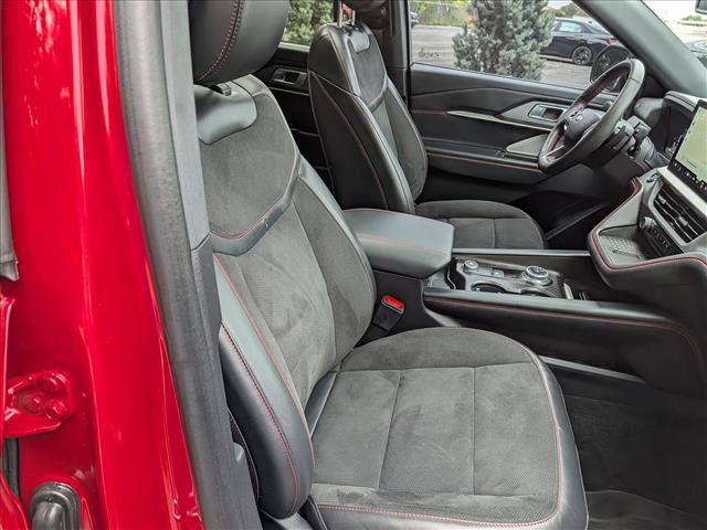 Used 2025 Ford Explorer ST AWD/4WD image 12