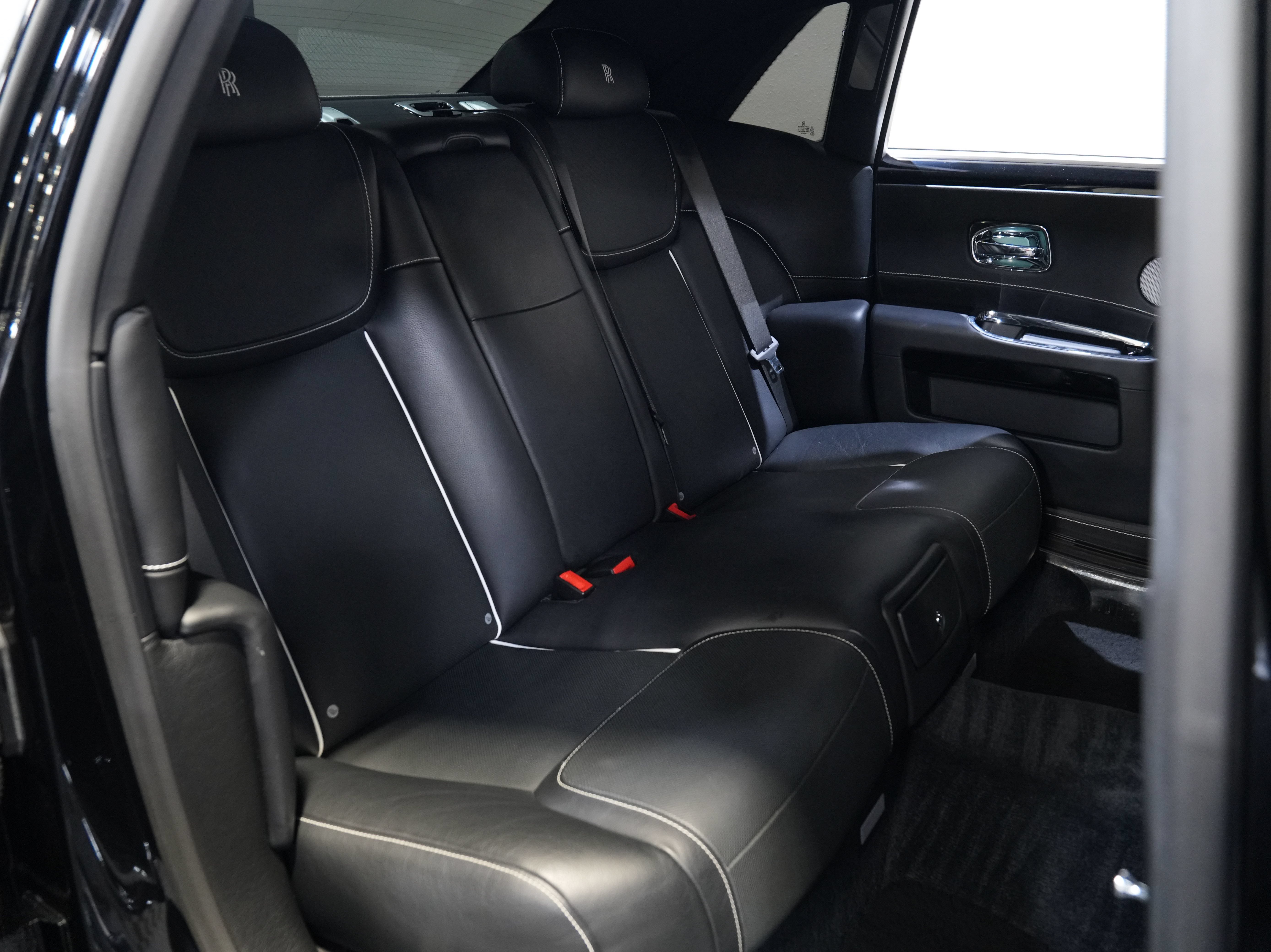 Used 2020 Rolls-Royce Ghost RWD image 43