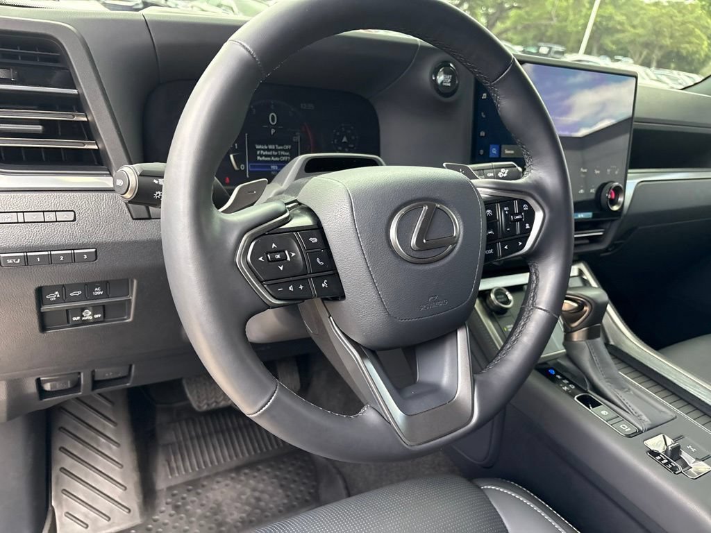 Used 2025 Lexus GX 550 w/ Accessory Package (Z1) AWD/4WD image 12