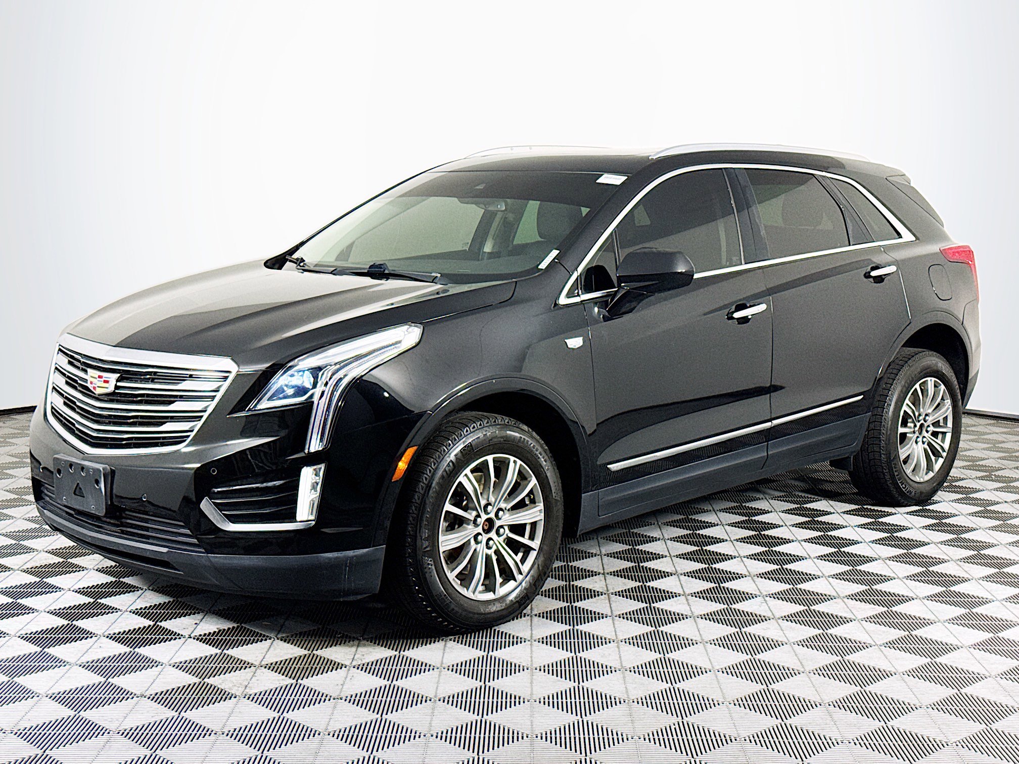 Used 2017 Cadillac XT5 Luxury image 4