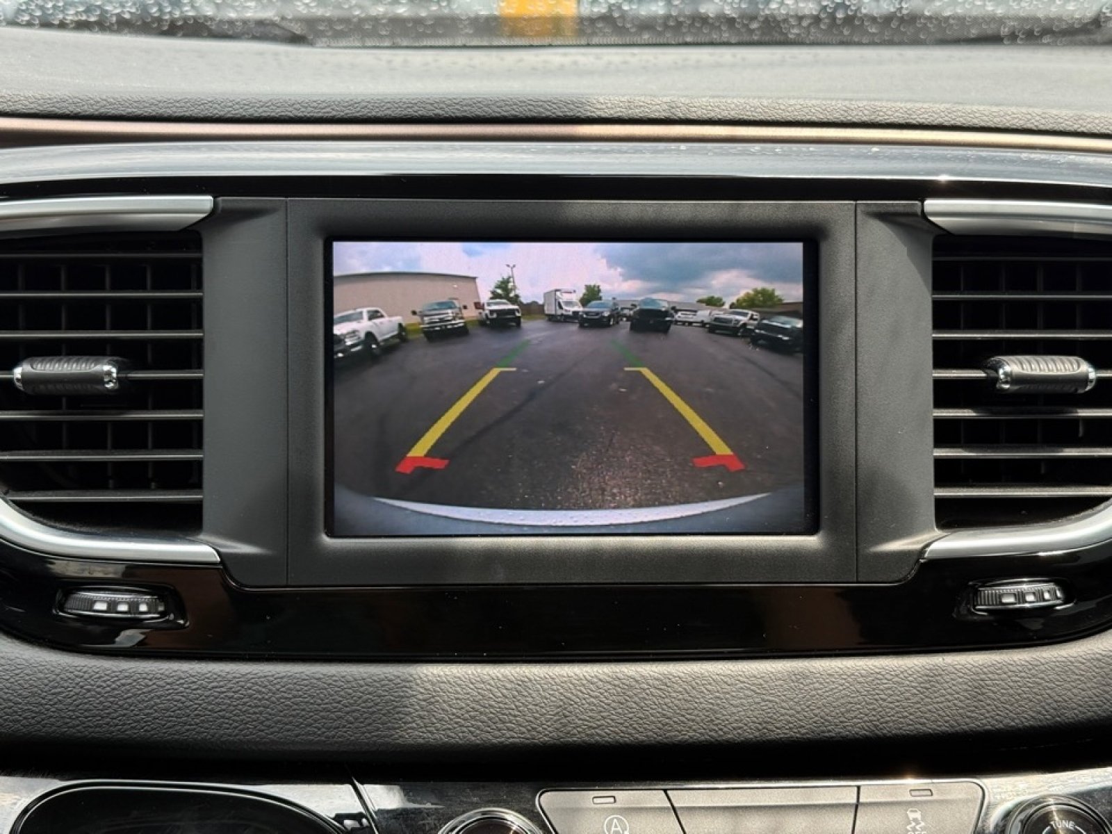 Used 2023 Chrysler Voyager LX FWD image 13