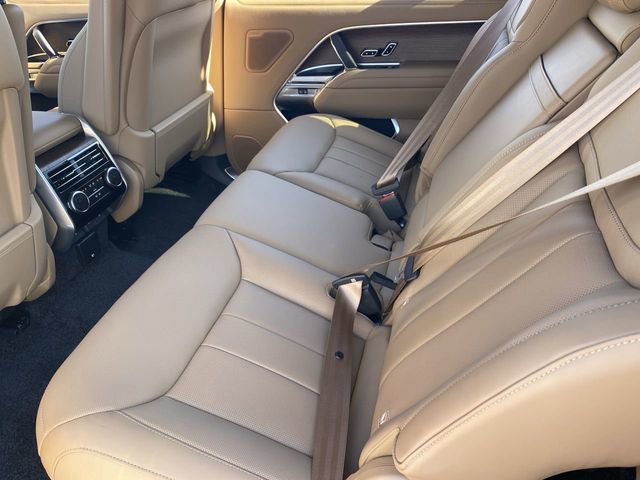 Used 2025 Land Rover Range Rover Long Wheelbase SE AWD/4WD image 15