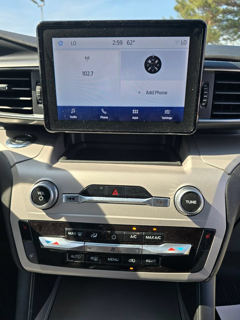 Certified 2023 Ford Explorer XLT w/ Equipment Group 202A AWD/4WD image 22