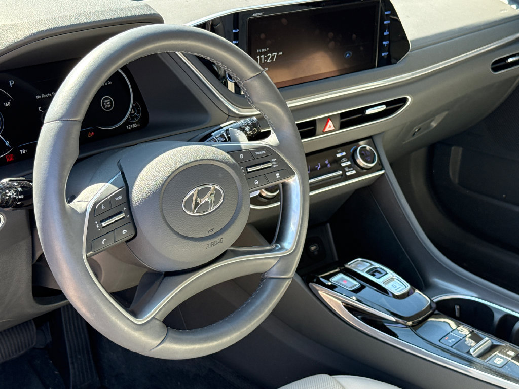 Used 2023 Hyundai Sonata Limited w/ Preferred Accessory Package FWD image 18