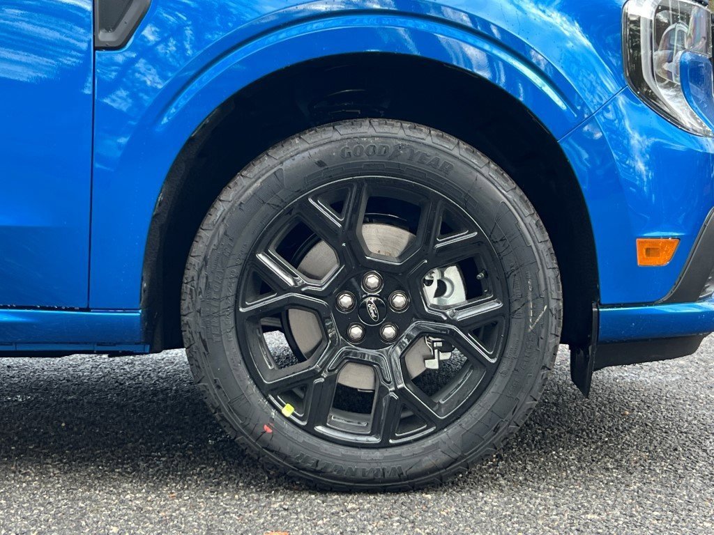 New 2026 Ford Maverick Lobo image 6