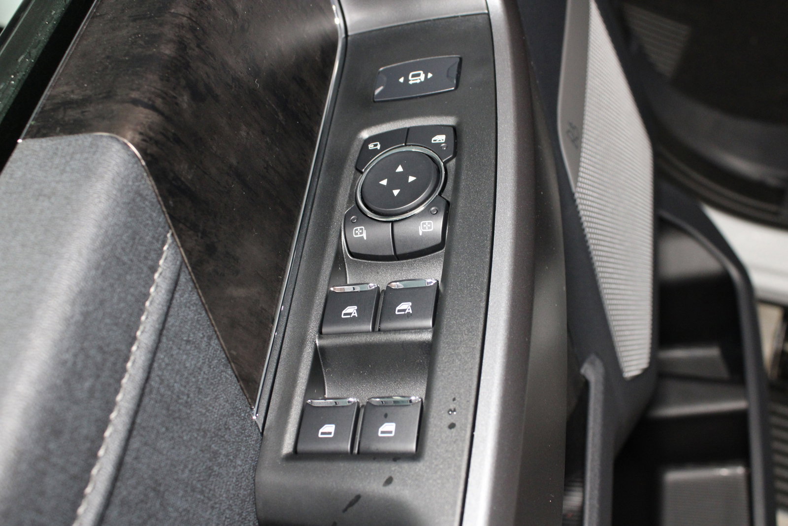 New 2025 Ford F350 Lariat w/ Lariat Ultimate Package image 5