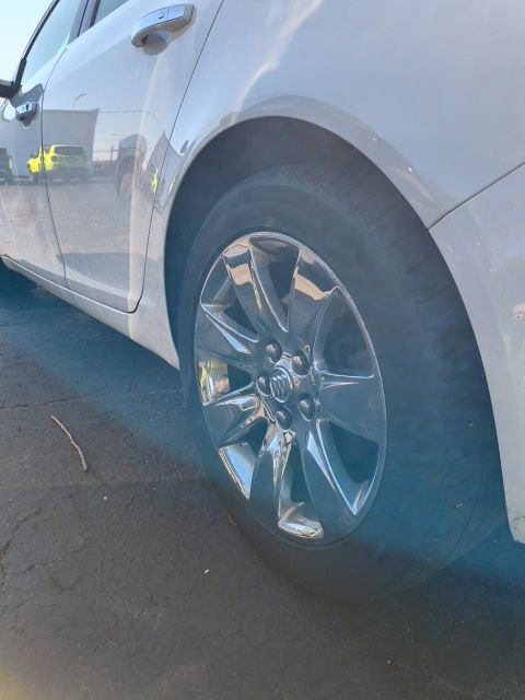 Used 2013 Buick Regal Premium image 7