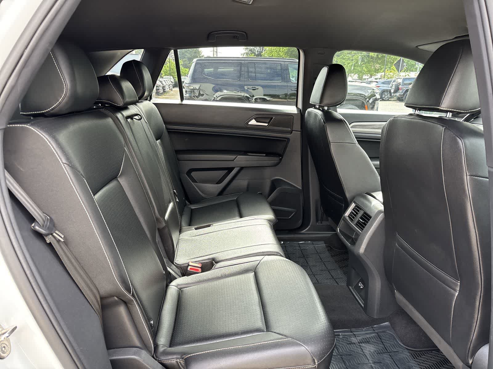 Used 2020 Volkswagen Atlas Cross Sport SE AWD/4WD image 6