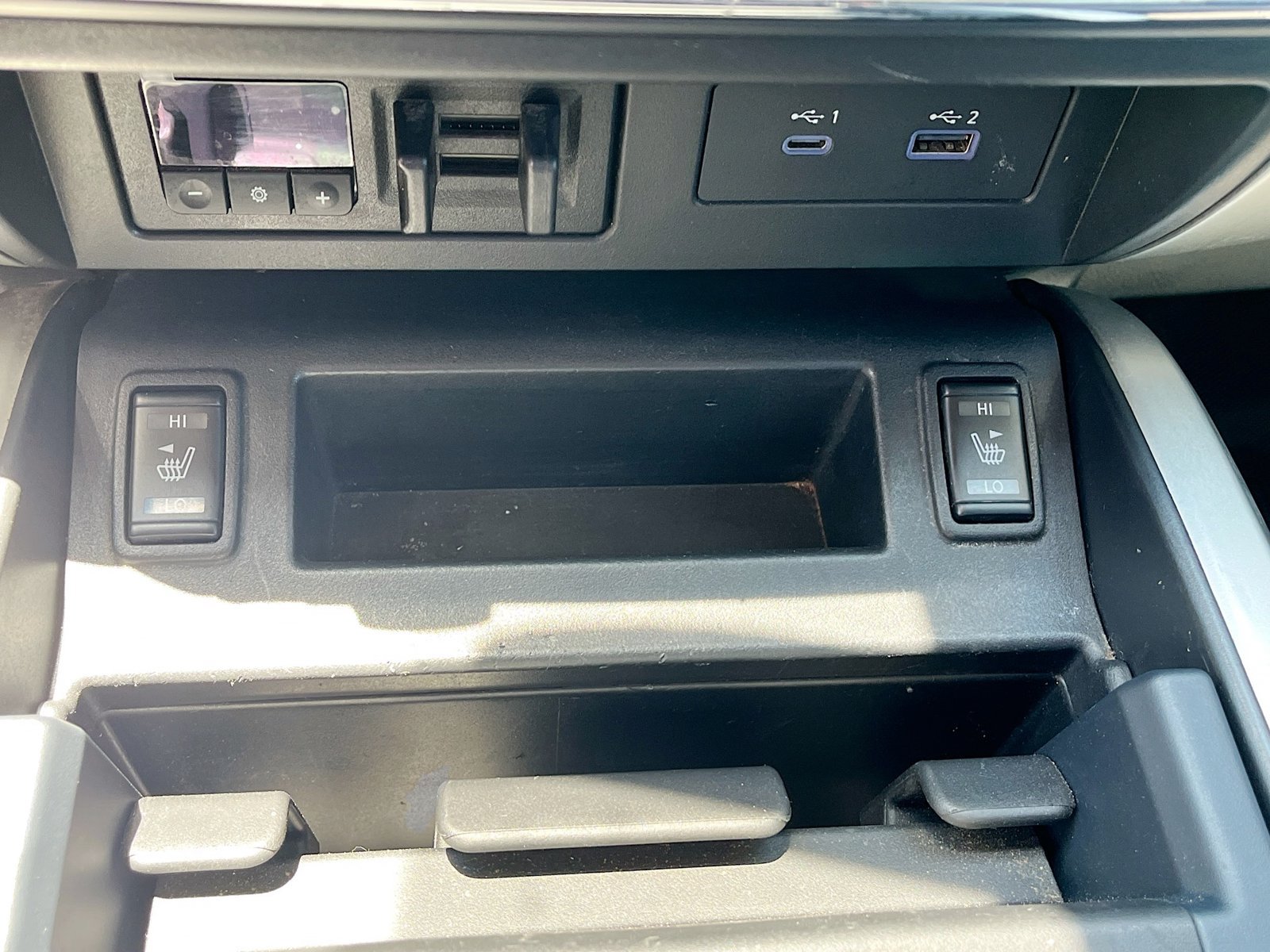 Used 2023 Nissan Titan SV w/ SV Convenience Package RWD image 19