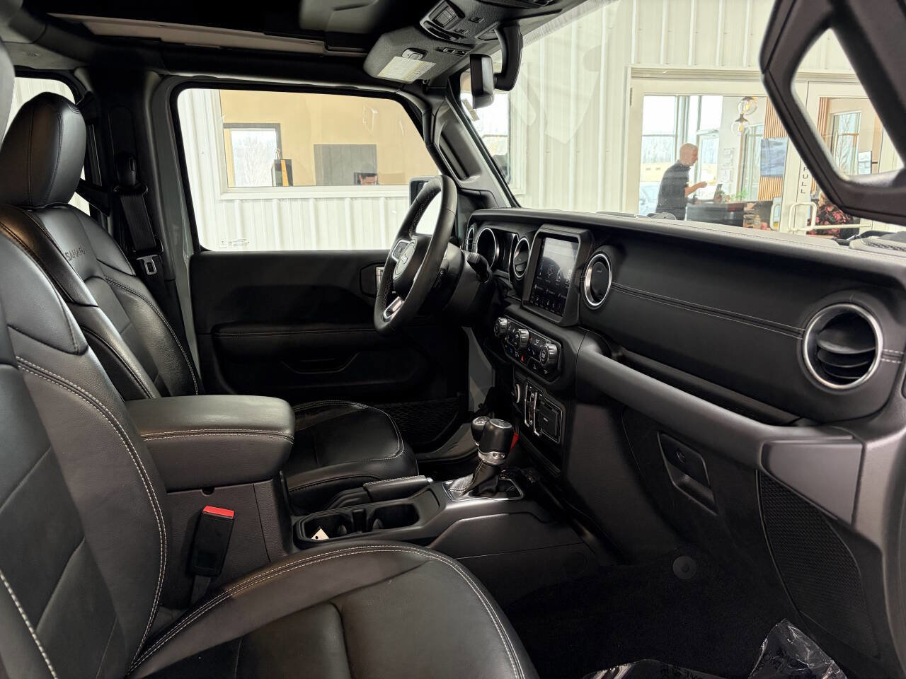 Used 2023 Jeep Wrangler Unlimited Sahara w/ Cold Weather Group image 32