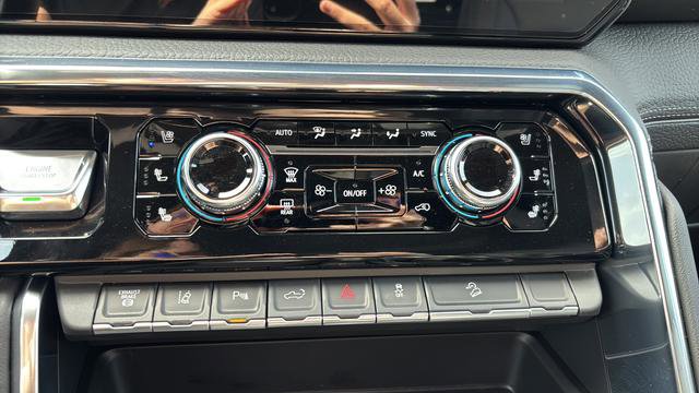 New 2026 GMC Sierra 2500 Denali w/ Denali Reserve Package image 14