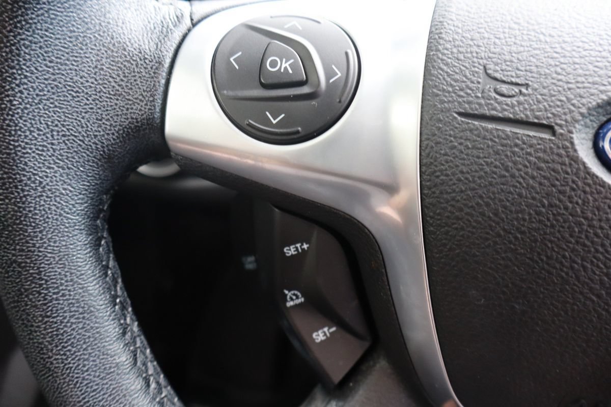 Used 2015 Ford Escape Titanium w/ Equipment Group 301A AWD/4WD image 30