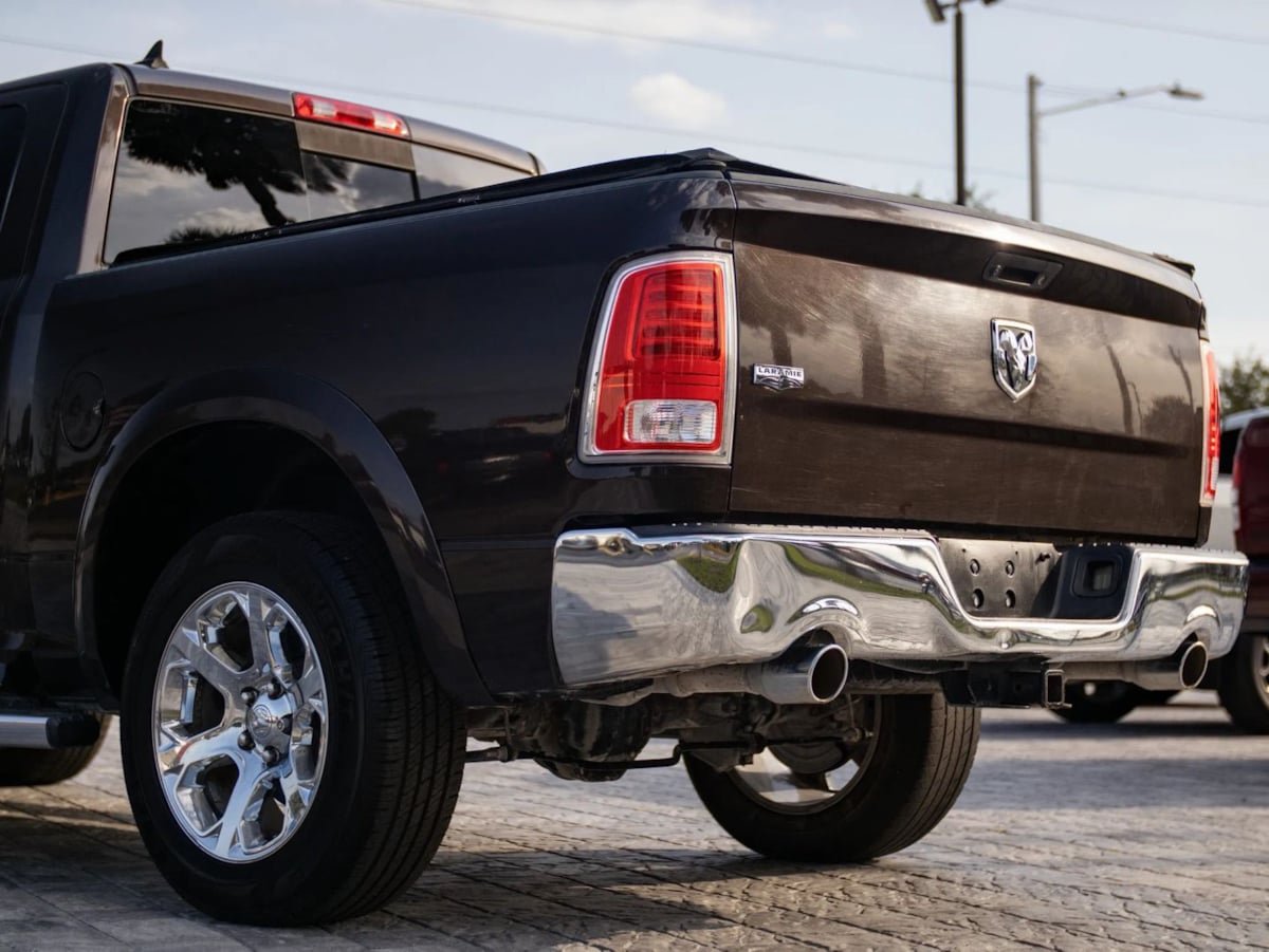 Used 2016 RAM 1500 Laramie w/ Convenience Group RWD image 12