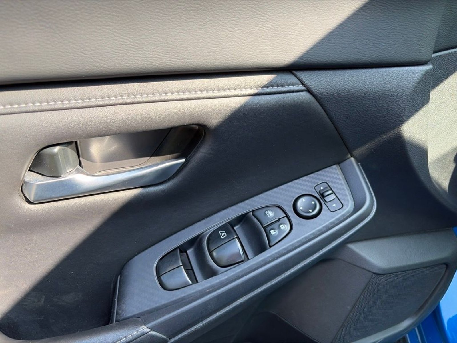Used 2024 Nissan Sentra SV FWD image 12