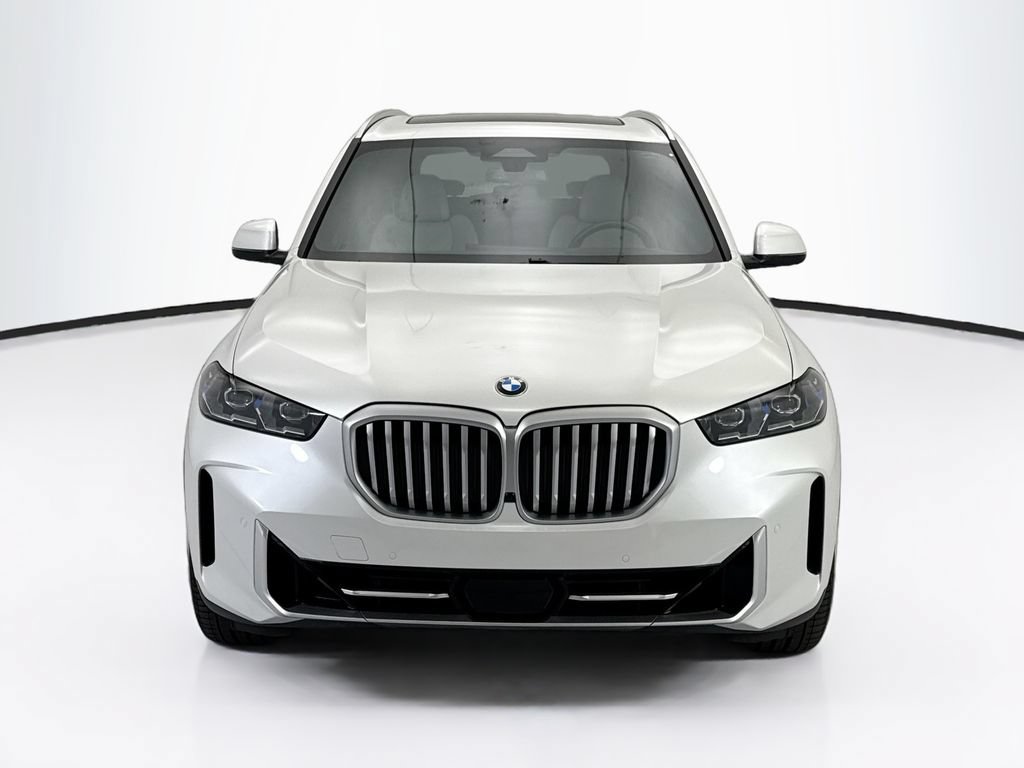 Used 2024 BMW X5 xDrive40i w/ Premium Package AWD/4WD image 2