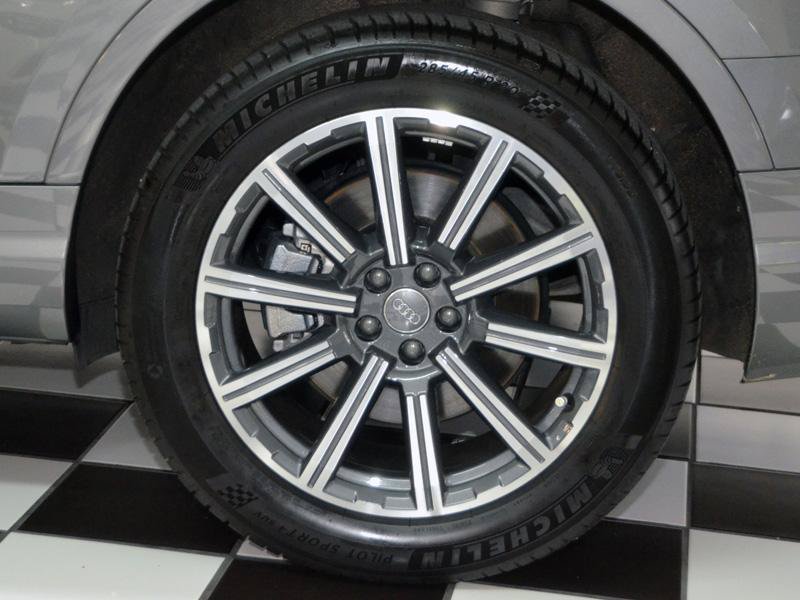 Used 2017 Audi Q7 3.0T Premium Plus AWD/4WD image 13
