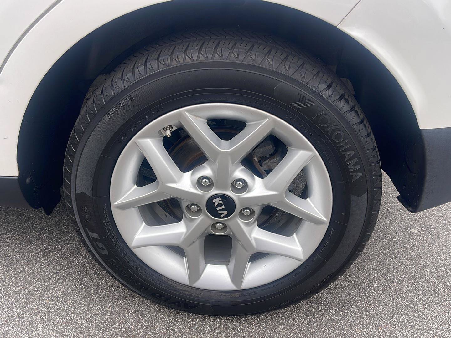 Used 2020 Kia Soul S FWD image 12
