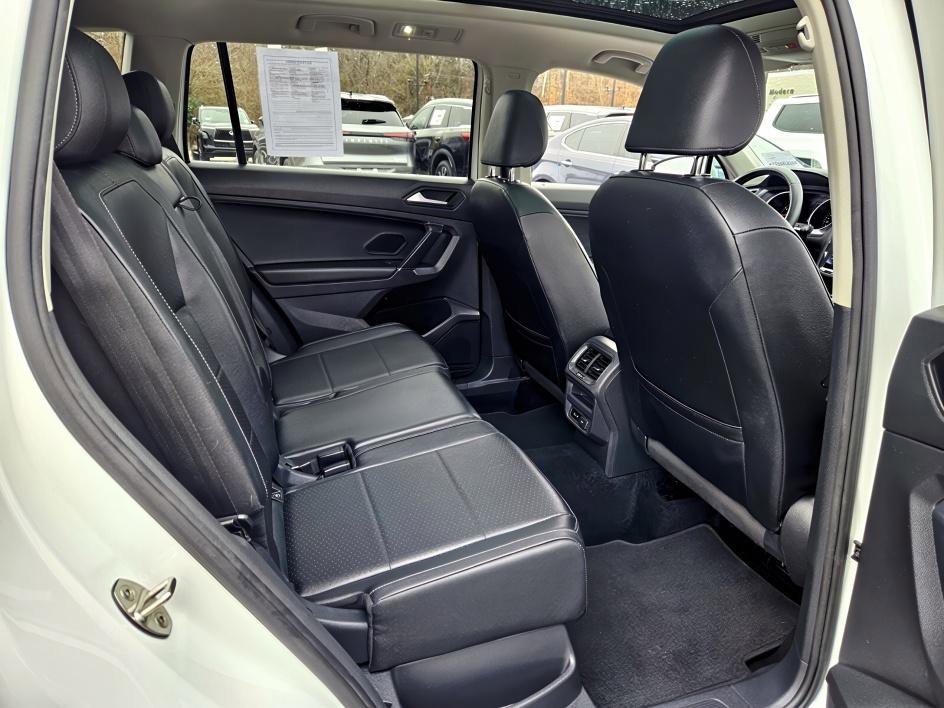 Used 2020 Volkswagen Tiguan SE image 16