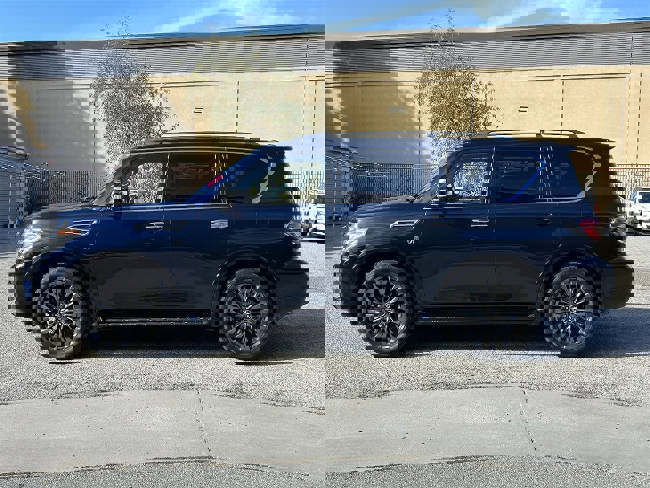 Used 2020 Nissan Armada Platinum w/ Platinum Reserve Package image 3