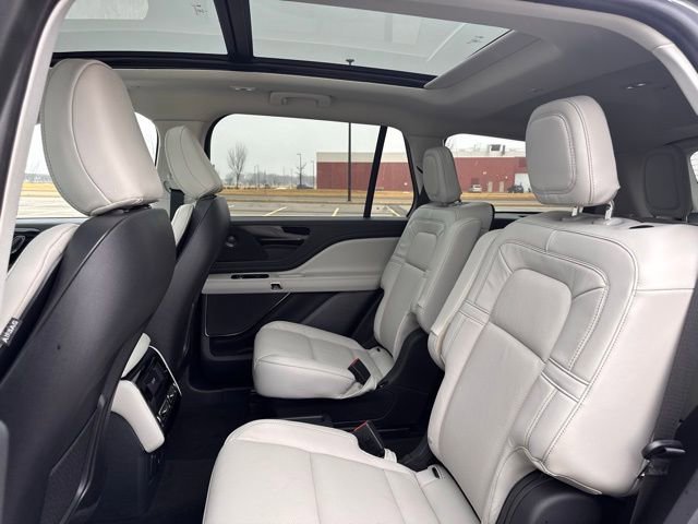 Used 2025 Lincoln Aviator Reserve w/ Illumination Package image 30