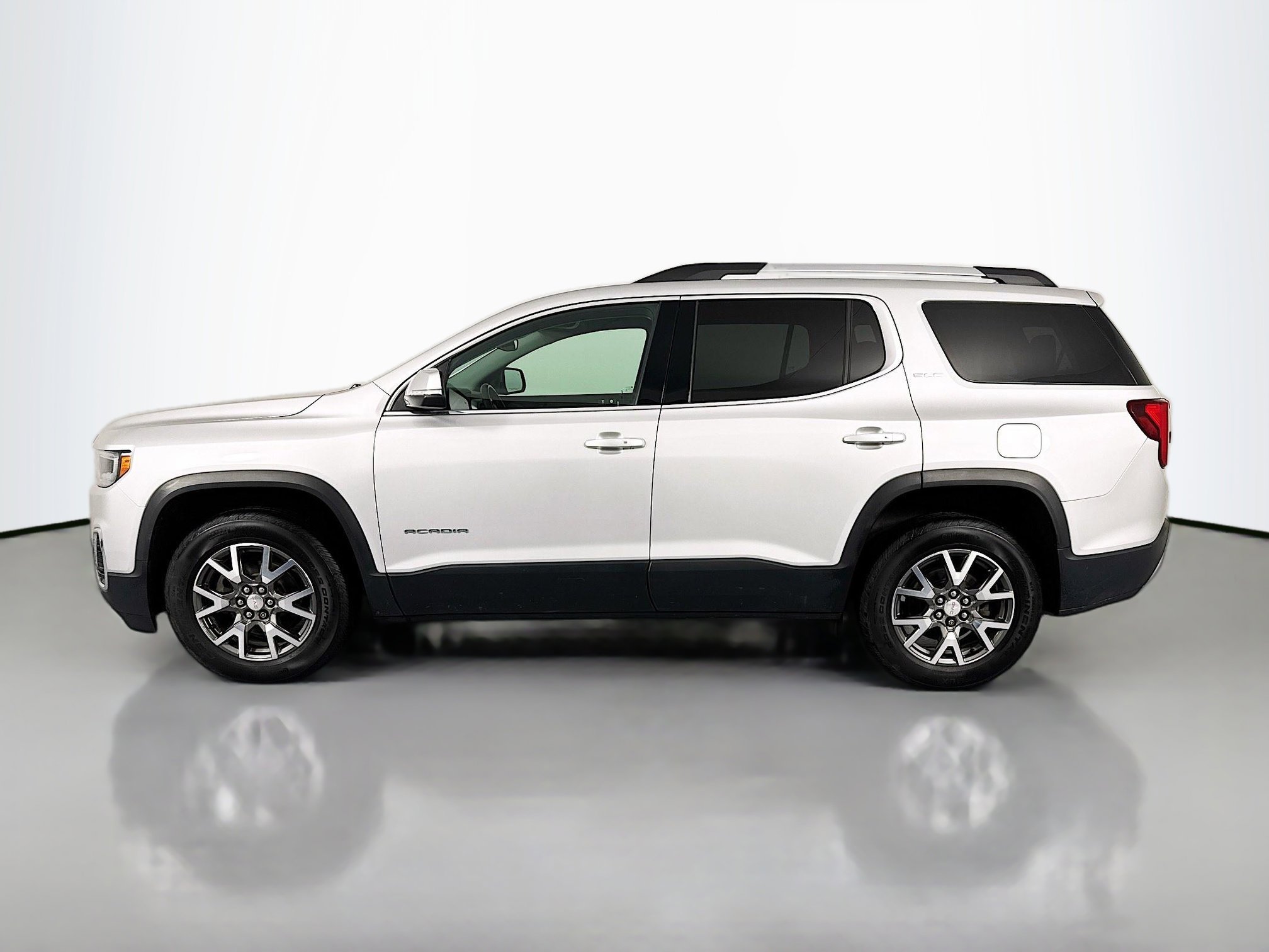 Used 2020 GMC Acadia SLE w/ Driver Convenience Package image 8