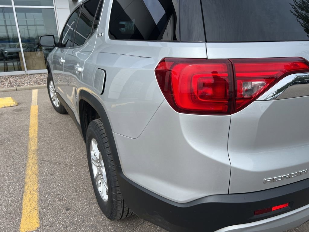 Used 2018 GMC Acadia SLE image 7