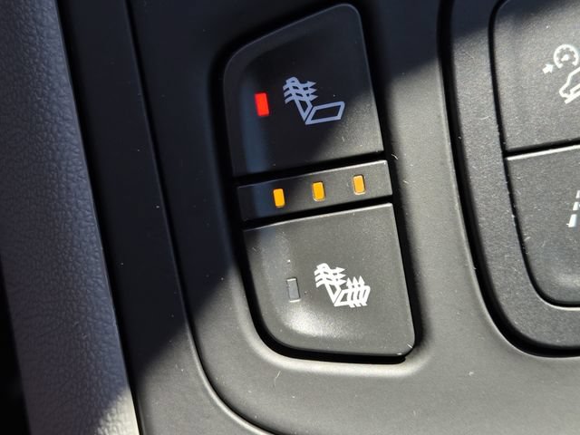 Used 2024 GMC Terrain SLT w/ Tech Package AWD/4WD image 7