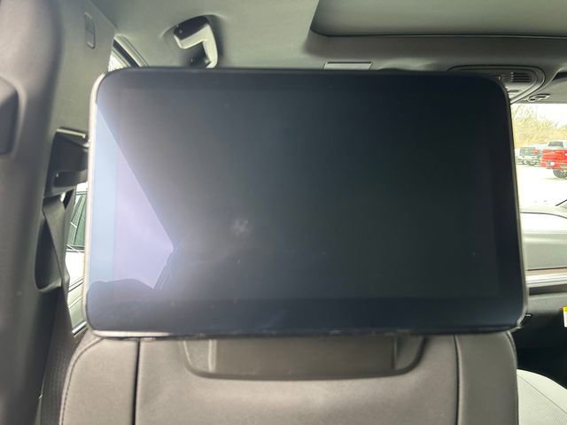 New 2026 Chevrolet Suburban Premier image 18