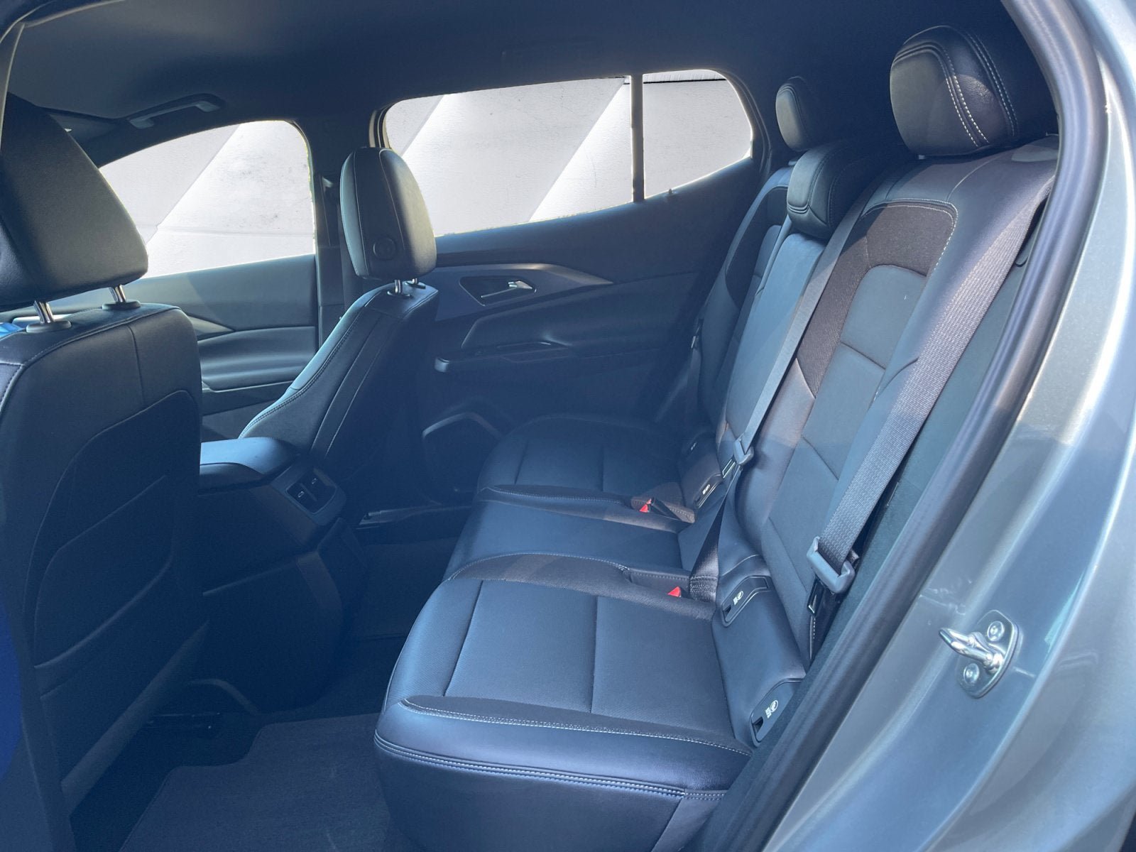Used 2024 Chevrolet Equinox EV LT AWD/4WD image 14