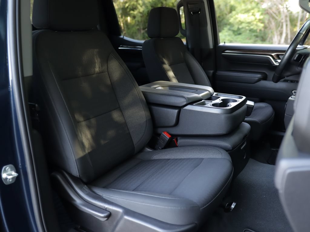 Used 2023 Chevrolet Silverado 1500 LT AWD/4WD image 29