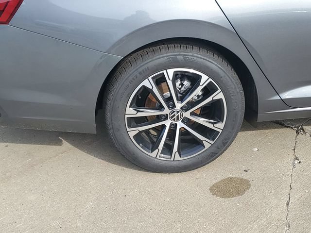 New 2026 Volkswagen Jetta Sport FWD image 5