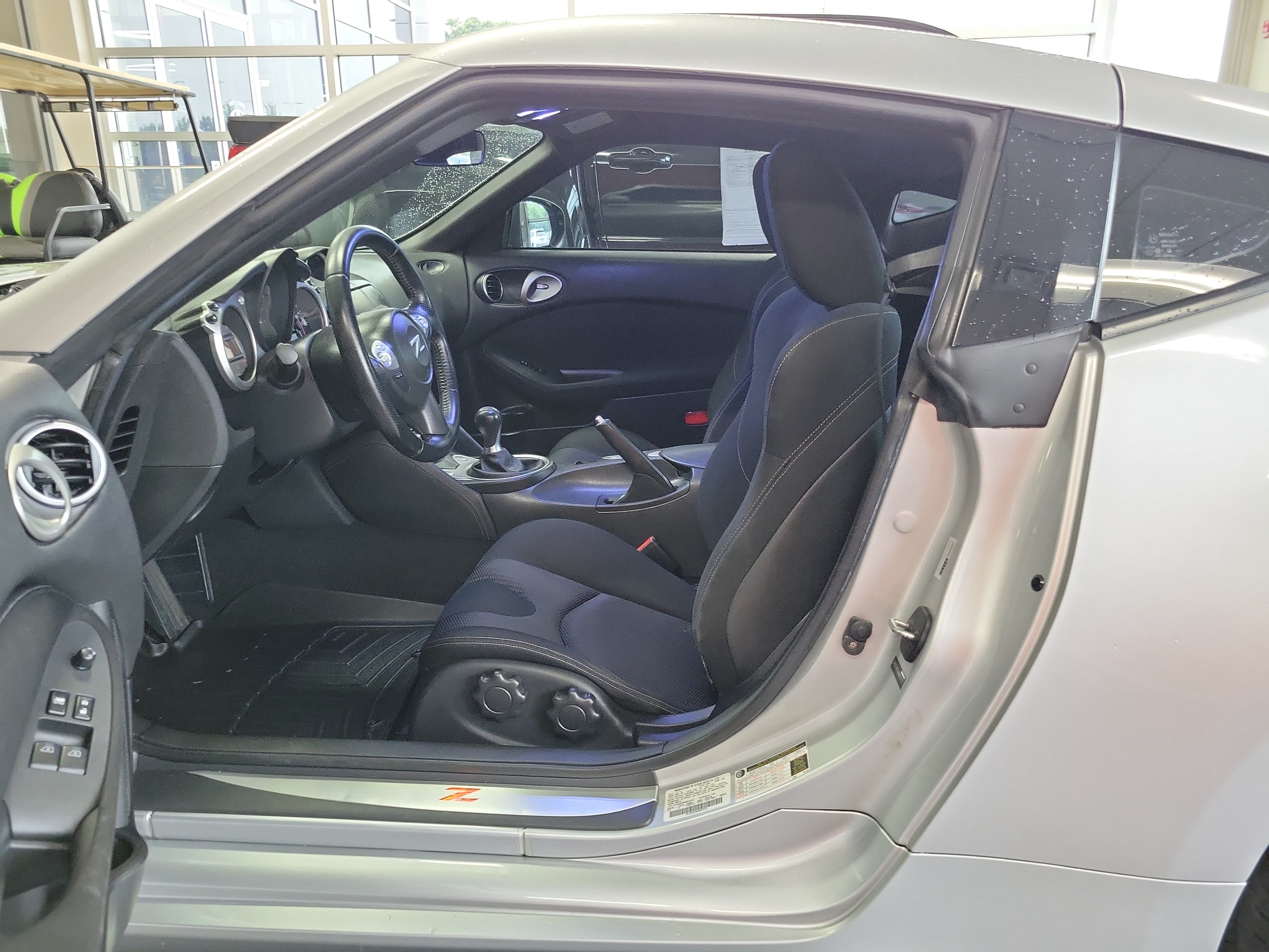 Used 2010 Nissan 370Z Coupe w/ Sport Pkg RWD image 13