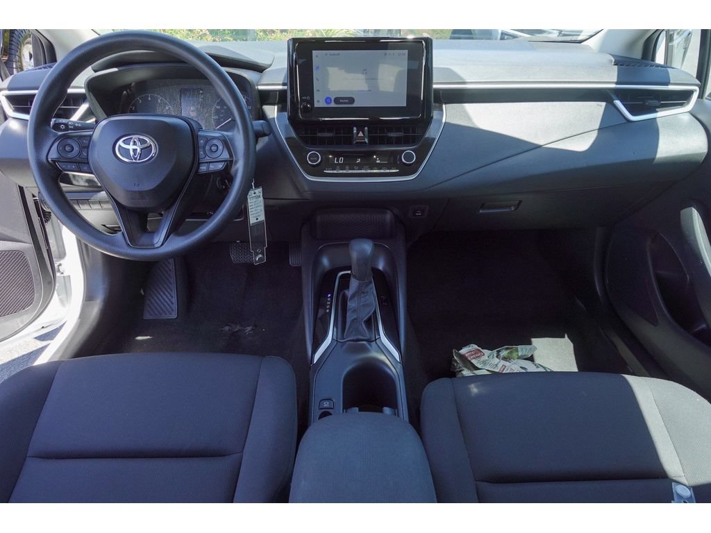 Used 2025 Toyota Corolla LE FWD image 29
