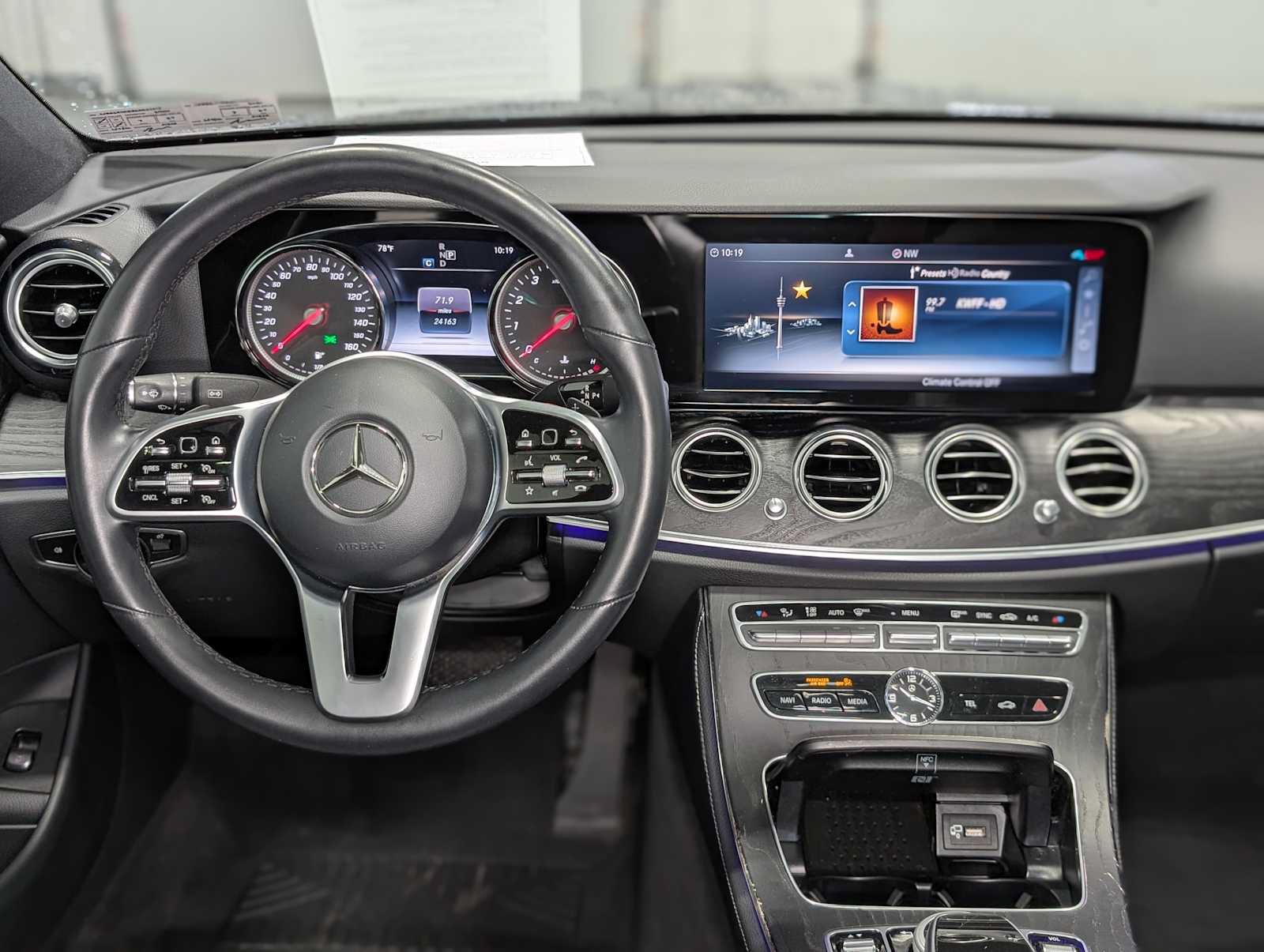 Certified 2019 Mercedes-Benz E 300 4MATIC image 5