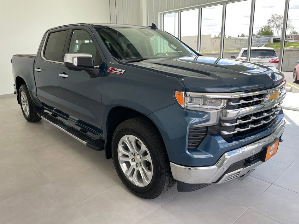 Used 2024 Chevrolet Silverado 1500 LTZ AWD/4WD image 7