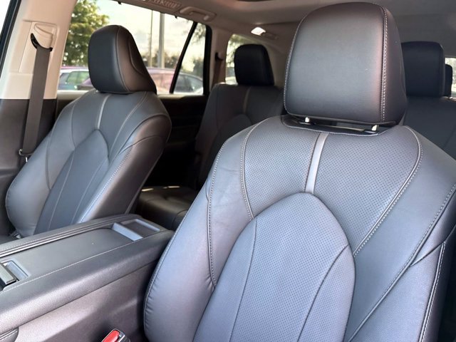 Used 2025 Toyota Grand Highlander AWD image 23