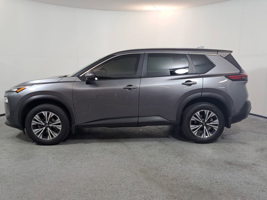 Used 2022 Nissan Rogue SV image 4