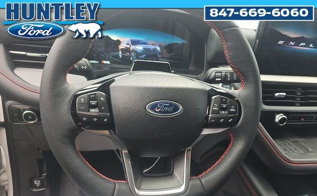Used 2025 Ford Explorer ST-Line w/ Premium Package image 8